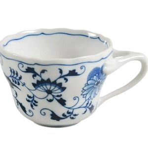 Vintage Blue Danube Japan Tea Cups Set of 5 Blue White Floral Split Handle 8 oz